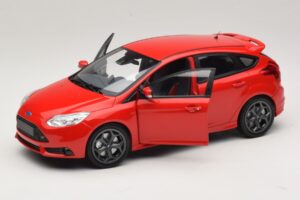 Ford Focus ST Mk2 Rouge Minichamps 1:18 110082002 Métal Moulé — image 2 sur 8