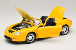 Ford Mustang Mach III Cabriolet Jaune Maisto 1:18 32815 Métal Moulé — image 2 sur 8