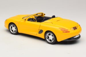 Ford Mustang Mach III Cabriolet Jaune Maisto 1:18 32815 Métal Moulé — image 7 sur 8