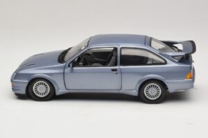 Ford Sierra RS Cosworth Bleu Minichamps 1:18 150084072 Métal Moulé — image 4 sur 8