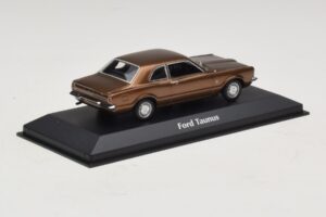 Ford Taunus TC Marron Métallisé Maxichamps 1:43 940081300 Métal Moulé — image 2 sur 5