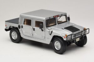 Hummer H1 Hardtop Argent Maisto 1:18 36857 Métal Moulé — image 6 sur 8