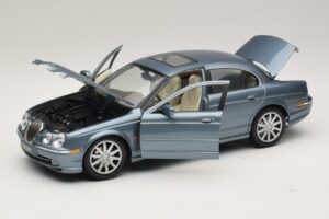Jaguar S-Type X200 Bleu Maisto 1:18 31865 Métal Moulé — image 2 sur 8