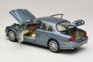 Jaguar S-Type X200 Bleu Maisto 1:18 31865 Métal Moulé — image 5 sur 8