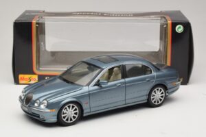 Jaguar S-Type X200 Bleu Maisto 1:18 31865 Métal Moulé — image 8 sur 8