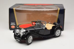 Jaguar SS100 Roadster Noir Bburago 1:18 3006-M3 Métal Moulé — image 6 sur 6