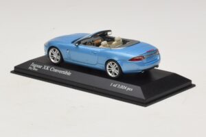 Jaguar XK X150 Cabriolet Bleu Clair Métallisé Minichamps 1:43 400130530 Métal Moulé — image 3 sur 5
