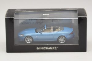 Jaguar XK X150 Cabriolet Bleu Clair Métallisé Minichamps 1:43 400130530 Métal Moulé — image 5 sur 5