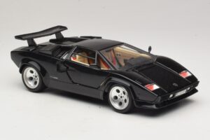 Lamborghini Countach 5000 Quattrovalvole Noir Bburago 1:18 3337 Métal Moulé — image 6 sur 8