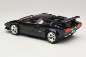 Lamborghini Countach 5000 Quattrovalvole Noir Bburago 1:18 3337 Métal Moulé — image 7 sur 8