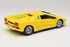 Lamborghini Diablo Jaune Maisto 1:18 32803 Métal Moulé — image 3 sur 8