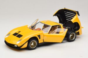 Lamborghini Miura SVR Jaune & Noir Kyosho 1:18 08319GY Métal Moulé — image 2 sur 8