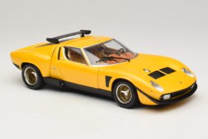 Lamborghini Miura SVR Jaune & Noir Kyosho 1:18 08319GY Métal Moulé — image 6 sur 8