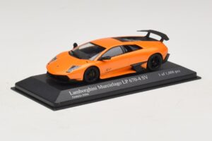 Lamborghini Murcielago LP670-4 SV Orange Métallisé Minichamps 1:43 400103942 Métal Moulé — image 2 sur 5