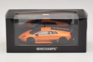 Lamborghini Murcielago LP670-4 SV Orange Métallisé Minichamps 1:43 400103942 Métal Moulé — image 5 sur 5