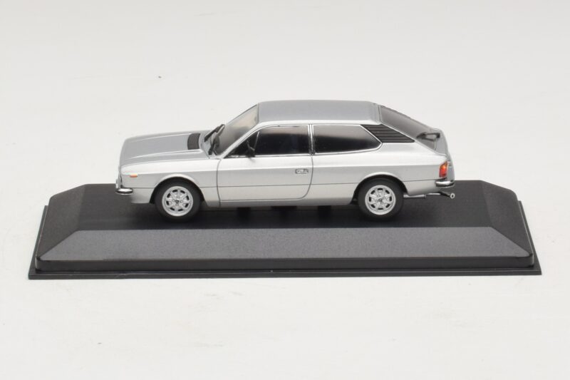 Lancia Beta HPE Argent Minichamps 1:43 400125711 Métal Moulé