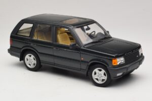 Land Rover Range Rover P38A 4.6 HSE Vert Métallisé AUTOart 1:18 70010 Métal Moulé — image 6 sur 8
