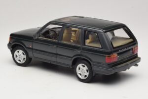 Land Rover Range Rover P38A 4.6 HSE Vert Métallisé AUTOart 1:18 70010 Métal Moulé — image 7 sur 8