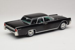 Lincoln Continental Noir KK-Scale 1:18 KKDC181483 Métal Moulé — image 2 sur 6
