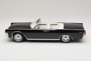 Lincoln Continental Convertible Noir Bad Boys KK-Scale 1:18 KKDC181521 Métal Moulé — image 4 sur 7