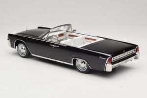 Lincoln Continental Convertible Noir Bad Boys KK-Scale 1:18 KKDC181521 Métal Moulé — image 6 sur 7