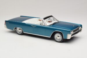 Lincoln Continental Convertible Turquoise Métallisé KK-Scale 1:18 KKDC181524 Métal Moulé — image 5 sur 7