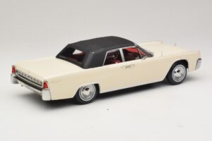 Lincoln Continental Convertible Blanc John F. Kennedy KK-Scale 1:18 KKDC181523 Métal Moulé — image 3 sur 7