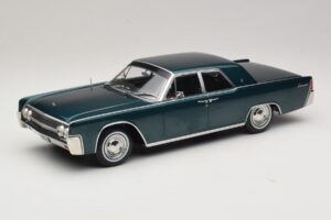 Lincoln Continental Vert Foncé Métallisé Matrix Reloaded & Revolutions KK-Scale 1:18 KKDC181481 Métal Moulé