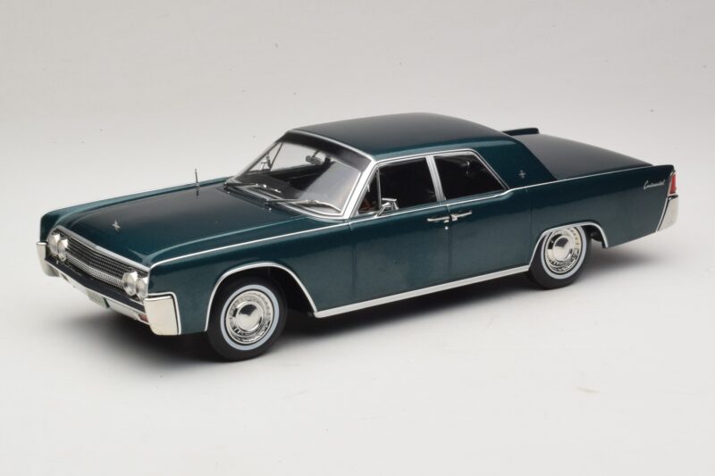 Lincoln Continental Vert Foncé Métallisé Matrix Reloaded & Revolutions KK-Scale 1:18 KKDC181481 Métal Moulé