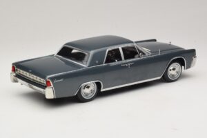 Lincoln Continental Gris Métallisé Marnie KK-Scale 1:18 KKDC181482 Métal Moulé — image 2 sur 6