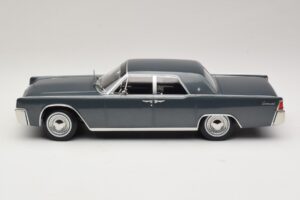 Lincoln Continental Gris Métallisé Marnie KK-Scale 1:18 KKDC181482 Métal Moulé — image 3 sur 6