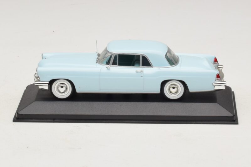 Lincoln Continental Mark II Bleu Clair Minichamps 1:43 400082304 Métal Moulé