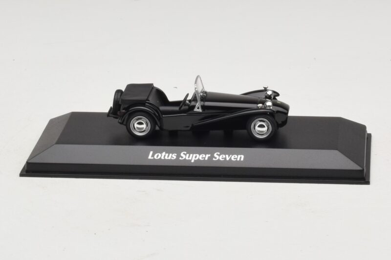 Lotus Super Seven Noir Maxichamps 1:43 Lotus Super Seven Noir Maxichamps 1:43 940113631 Métal Moulé
