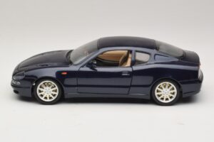 Maserati 3200 GT Bleu Bburago 1:18 3371-P1 Métal Moulé — image 4 sur 8