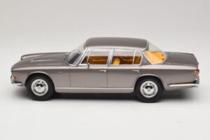 Maserati Quattroporte I Gris Métallisé KK-Scale 1:18 KKDC181511 Métal Moulé — image 3 sur 6