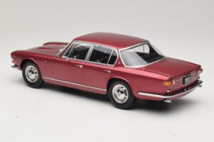 Maserati Quattroporte I Rouge Métallisé KK-Scale 1:18 KKDC181512 Métal Moulé — image 5 sur 6