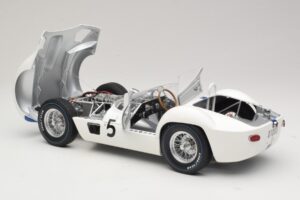 Maserati Tipo 61 #5 Camoradi S. Moss / D. Gurney 1000km Nurburgring Winner 1960 Minichamps 1:12 120601205 Métal Moulé — image 5 sur 8