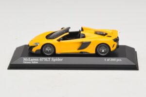 McLaren 675LT Spider Volcano Yellow Minichamps 1:43 537154430 Métal Moulé