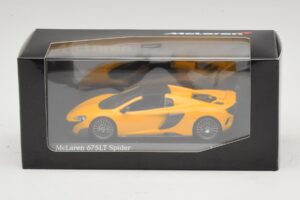 McLaren 675LT Spider Volcano Yellow Minichamps 1:43 537154430 Métal Moulé — image 5 sur 5