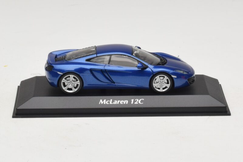 McLaren MP4-12C Blue Metallic Maxichamps 1:43 McLaren MP4-12C Blue Metallic Maxichamps 1:43 940133021 Métal Moulé