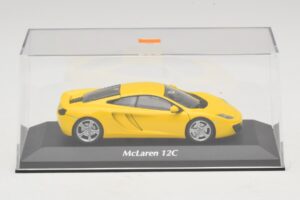 McLaren MP4-12C Jaune Maxichamps 1:43 940133020 Métal Moulé — image 4 sur 5