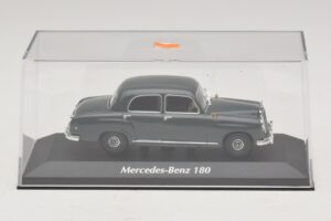 Mercedes 180 W120 Gris Maxichamps 1:43 940033100 Métal Moulé — image 4 sur 5