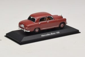 Mercedes 180 W120 Rouge Maxichamps 1:43 940033101 Métal Moulé — image 2 sur 5