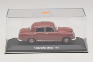 Mercedes 180 W120 Rouge Maxichamps 1:43 940033101 Métal Moulé — image 4 sur 5