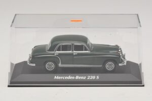Mercedes 220 S W180 Vert Foncé Maxichamps 1:43 940033001 Métal Moulé — image 4 sur 5