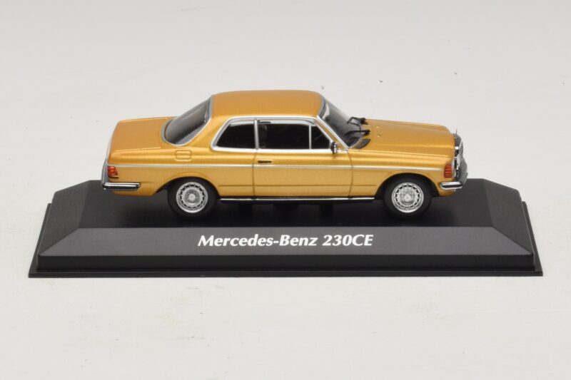 Mercedes 230 CE C123 Or Métallisé Maxichamps 1:43 Mercedes 230 CE C123 Or Métallisé Maxichamps 1:43 940032220 Métal Moulé