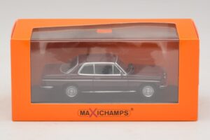 Mercedes 230 CE C123 Rouge Maxichamps 1:43 940032221 Métal Moulé — image 5 sur 5