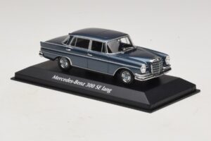 Mercedes 300 SE W112 Lang Bleu Métallisé Maxichamps 1:43 940035200 Métal Moulé — image 3 sur 5