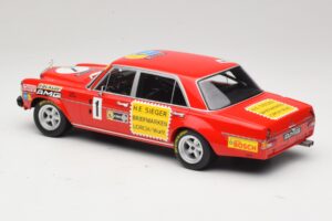 Mercedes 300 SEL 6.8 #1 H. Heyer / Betzler 24 Hours of Nurburgring 1972 Minichamps 1:18 155723401 Métal Moulé — image 5 sur 6