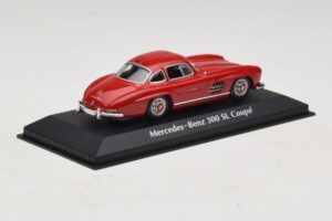 Mercedes 300 SL W198 Rouge Maxichamps 1:43 940039001 Métal Moulé — image 2 sur 5